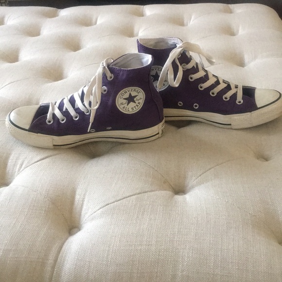 Converse Shoes - Hi top converse
